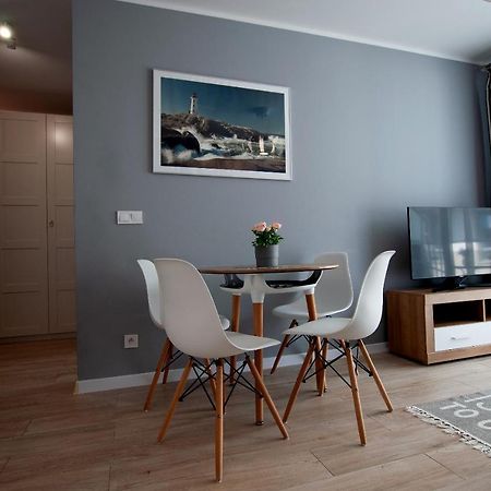 Apartament Ikar - 2 Pokojowy Przy Morzu Z Balkonem ポビエロボ エクステリア 写真
