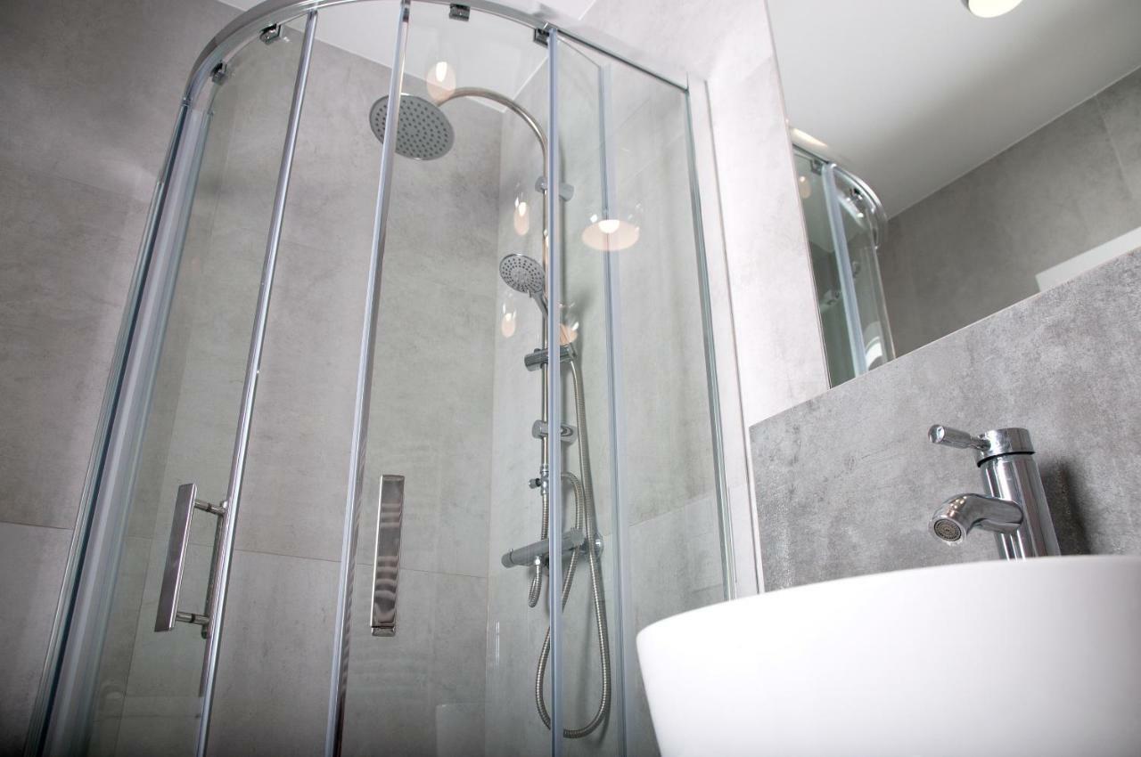 Apartament Ikar - 2 Pokojowy Przy Morzu Z Balkonem ポビエロボ エクステリア 写真
