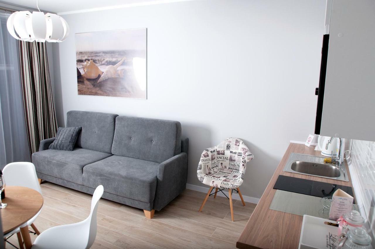 Apartament Ikar - 2 Pokojowy Przy Morzu Z Balkonem ポビエロボ エクステリア 写真